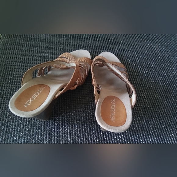 Aerosoles Tan Weave Wedge Heel Sandals 8.5 - Picture 4 of 11